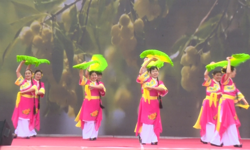 花燈地戲大賽現場。