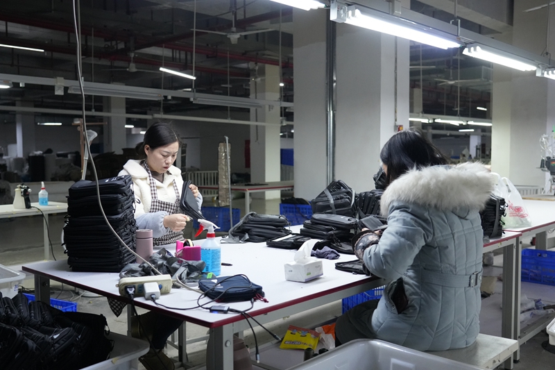 企業復工“干勁足”，奮戰首季“開門紅”。