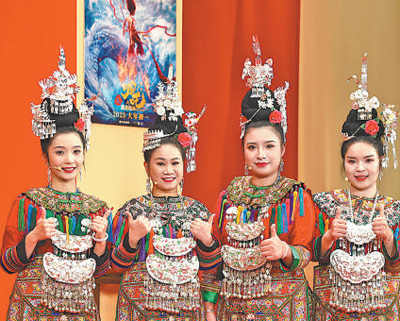 舞樂蟬歌樂團參加電影《哪吒之魔童鬧?！分鲃摲窒頃?。