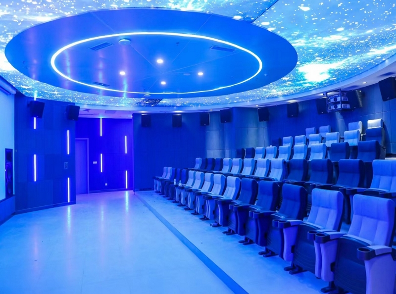 校融媒體中心內建設了“銀幕時光”影院。圖片由校方提供