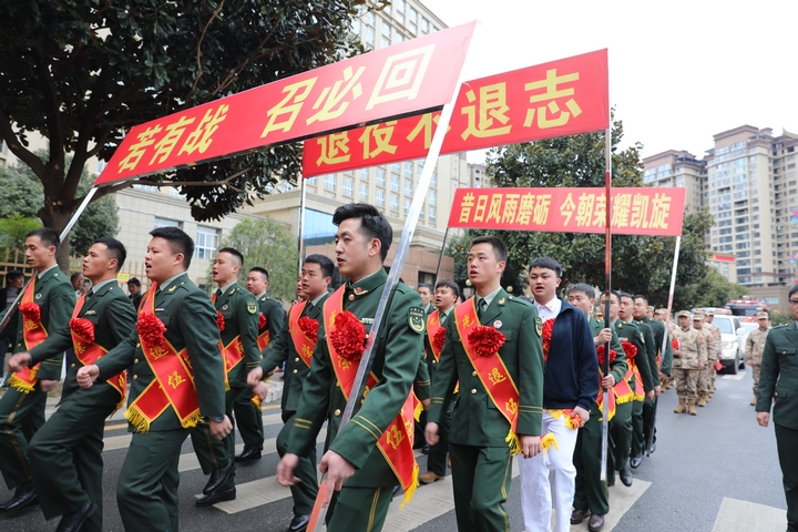 赫章縣歡送新兵 胡彥 攝1.jpg