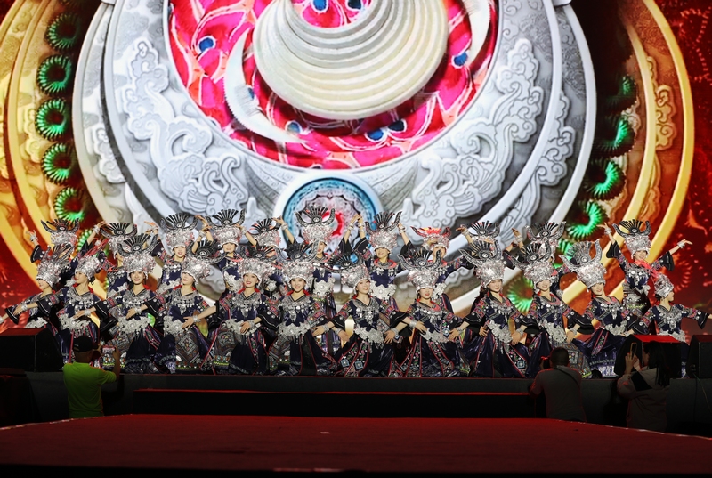 歌舞表演現場。張家精攝