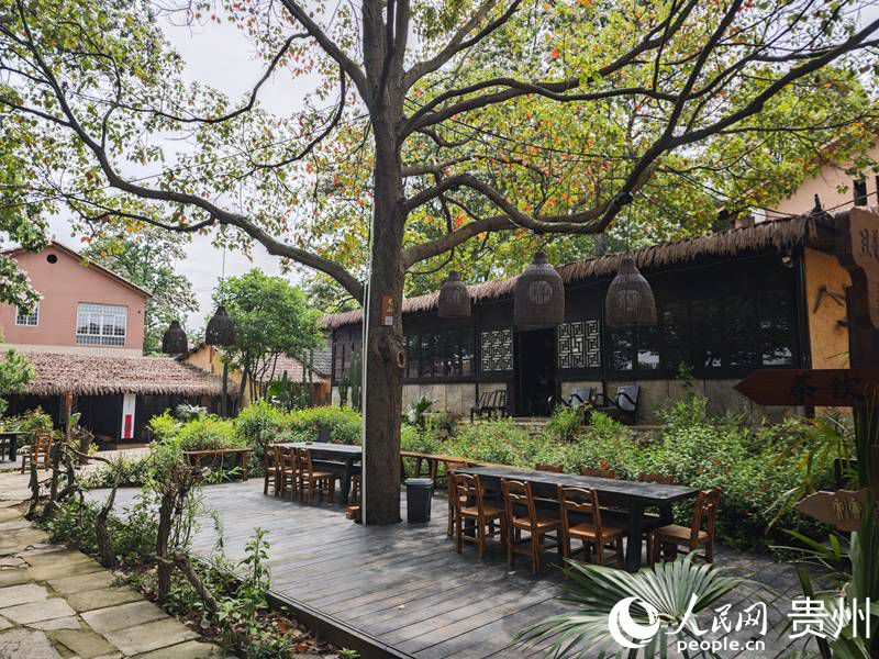 “未見山·且慢”民宿一隅。人民網 黃小桃攝