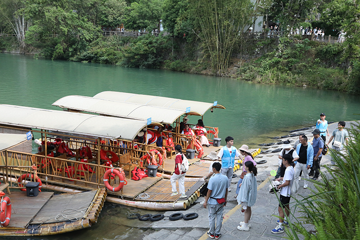 大七孔游船。莫珍桃攝