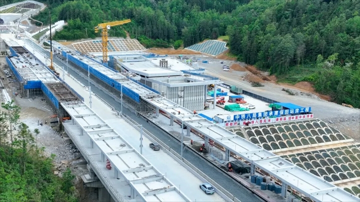 貴州盤州:盤興鐵路保田站站臺已完成80% (5).jpg