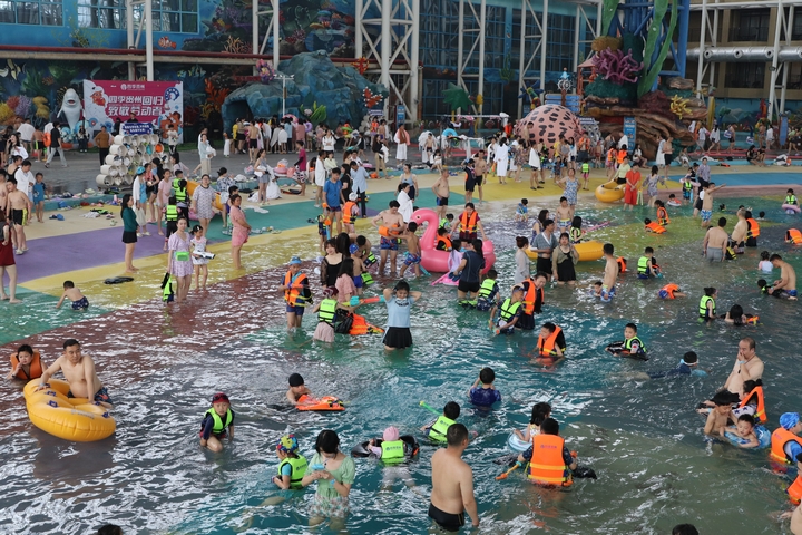 四季貴州溫泉度假區。陸勁松 攝.JPG