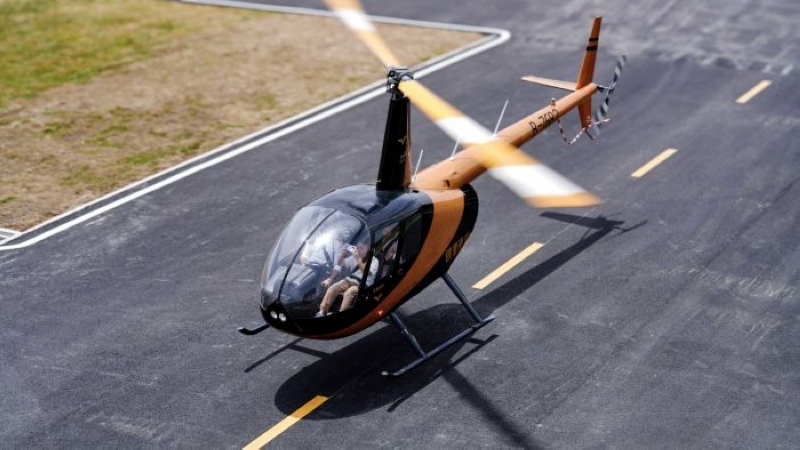 貴州省首個低空飛行服務基地迎來首批游客。