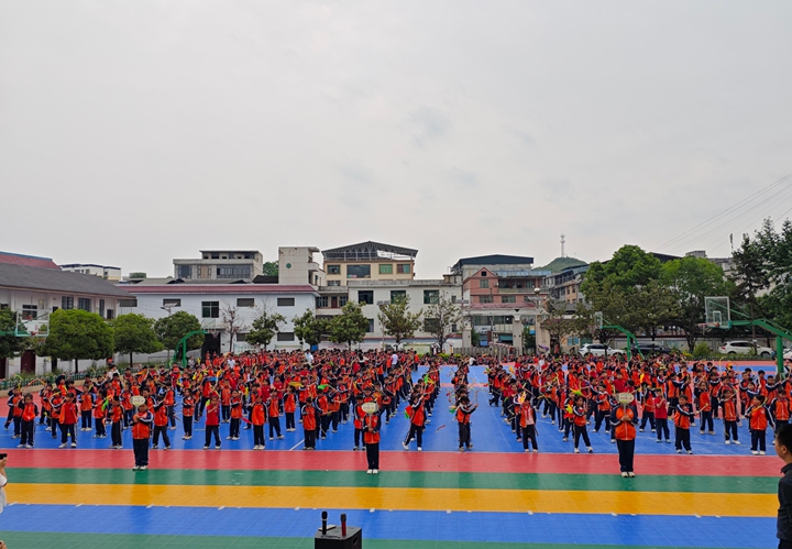 花鼓操比賽現場。