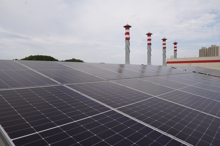 光伏發電板。