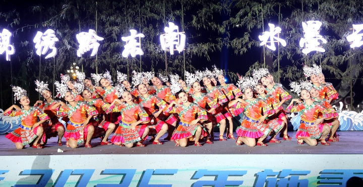 圖為各參賽隊伍表演精彩瞬間 向天祥 攝 .jpg