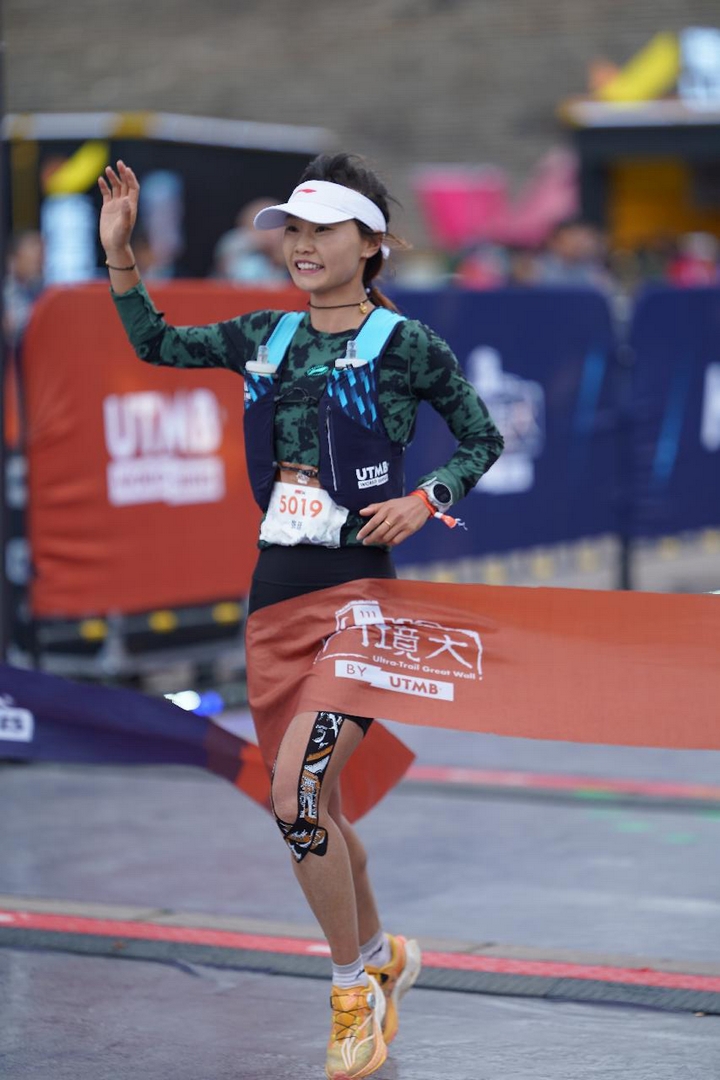 張廷終點沖線 受訪者供圖1.jpg