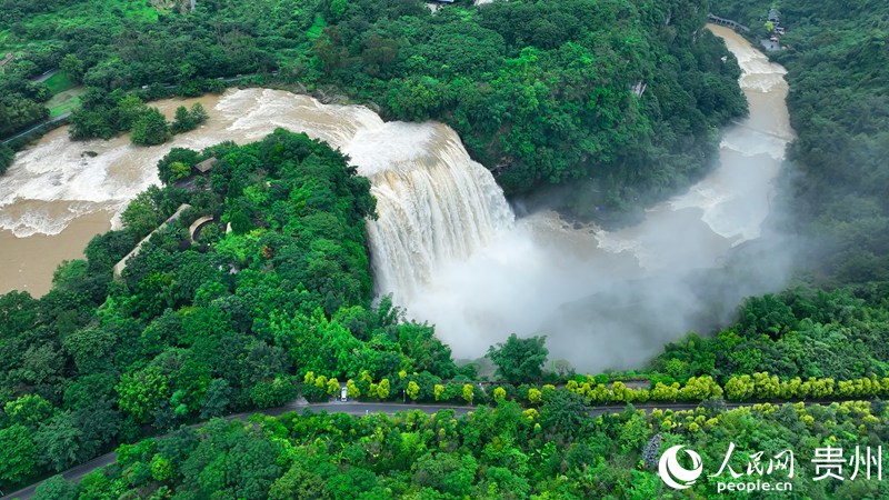 黃果樹瀑布景觀。人民網記者 涂敏攝
