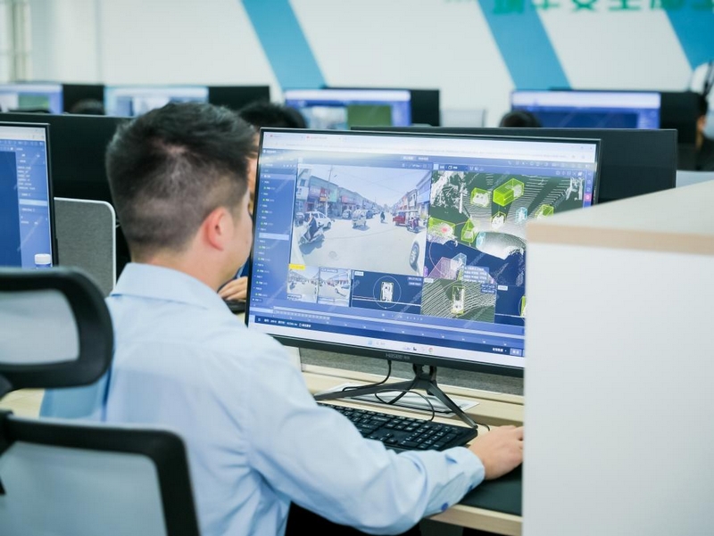 數據開發利用加工基地一角。貴州大數據集團供圖