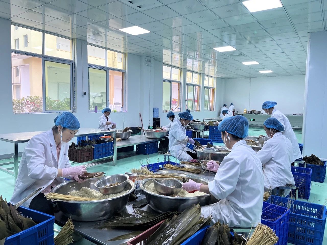 圖為富潤食品色生產車間。