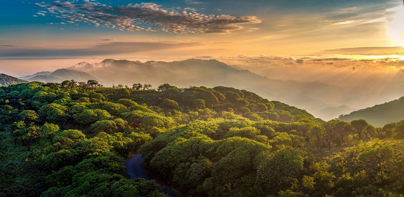雷公山日出。吳大平攝