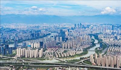 在福建福州鼓山觀景臺拍攝的閩江及其支流。新華社記者 宋為偉攝