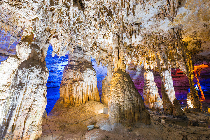 鐘乳石林。綏陽融媒供圖