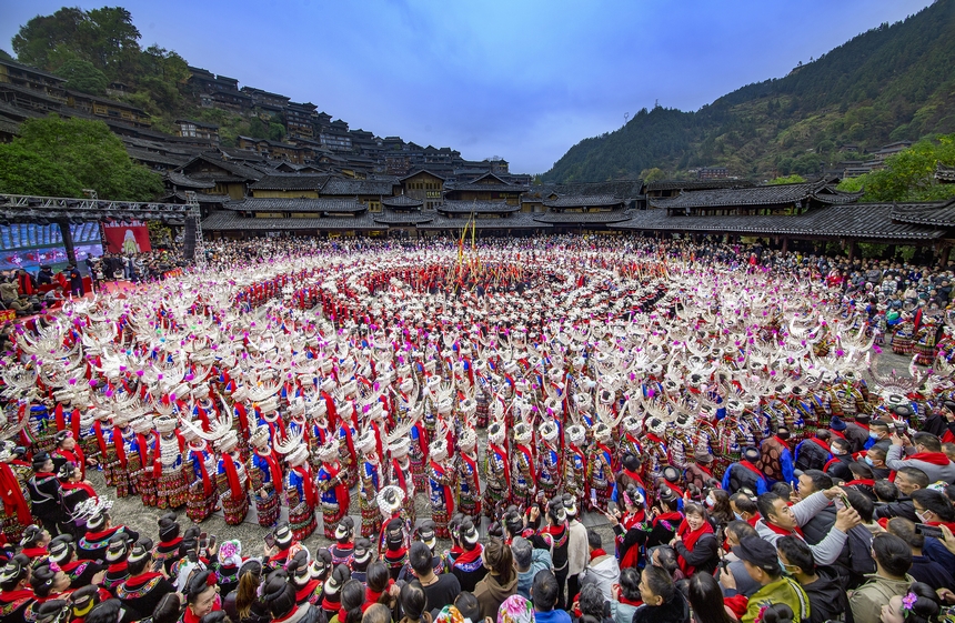 盛世蘆笙場。楊通富攝