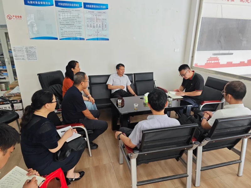 貴州農業職業學院院長蘇躍率隊到玉屏縣田坪鎮調研。