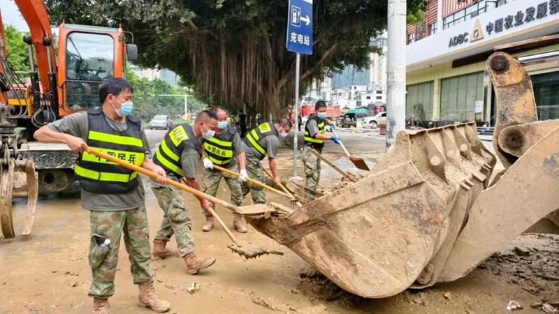 社會各界馳援榕江抗洪救災。