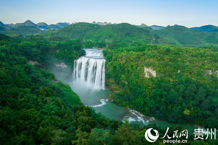航拍黃果樹大瀑布。人民網記者 涂敏攝