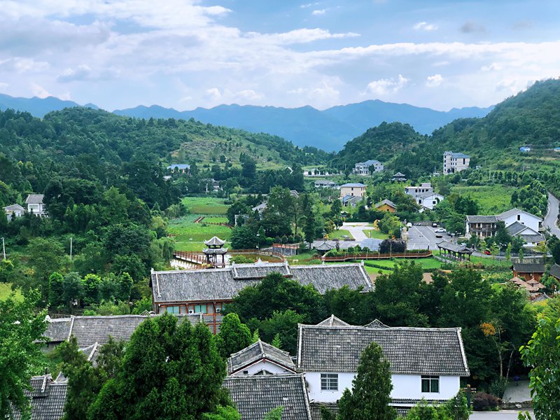 藺田村村貌。