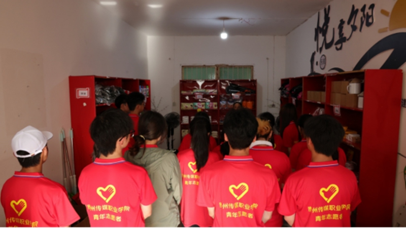 實踐團隊實地參觀新時代文明實踐站。