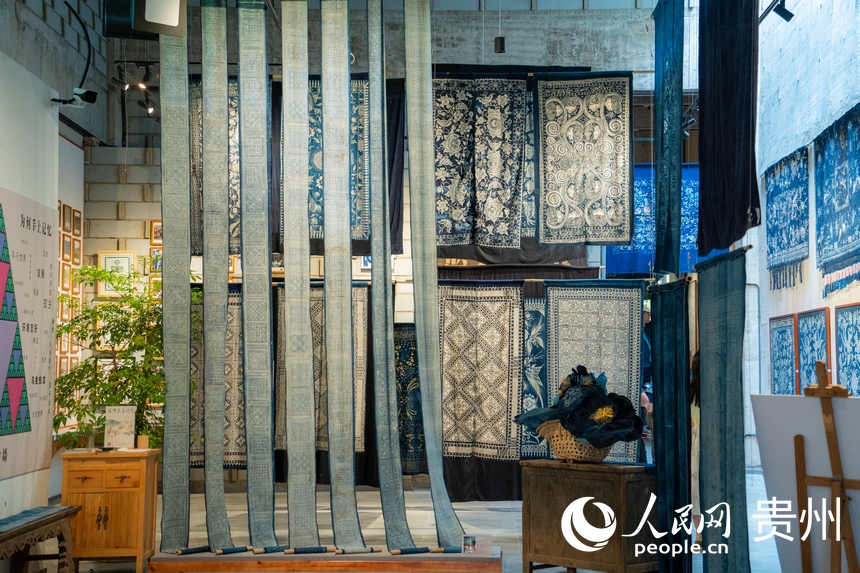 手上記憶博物館內琳瑯滿目的陳設讓人目不暇接。人民網 陽茜攝