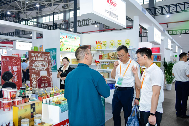 鄉村振興消費幫扶館中國鐵建展區