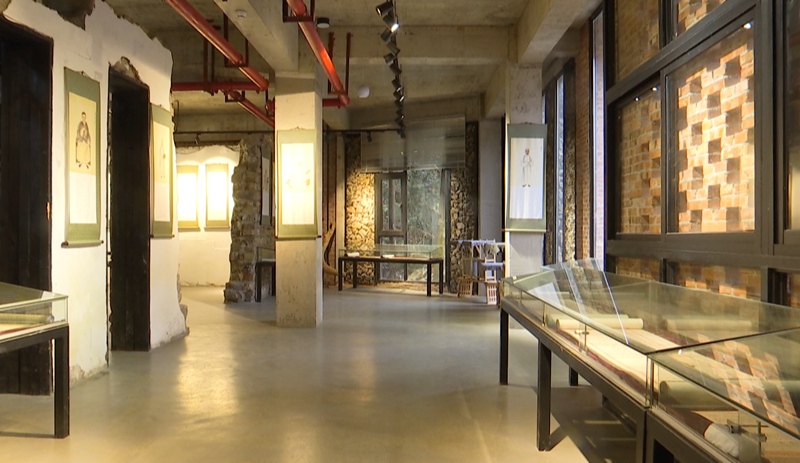 山骨博物館。