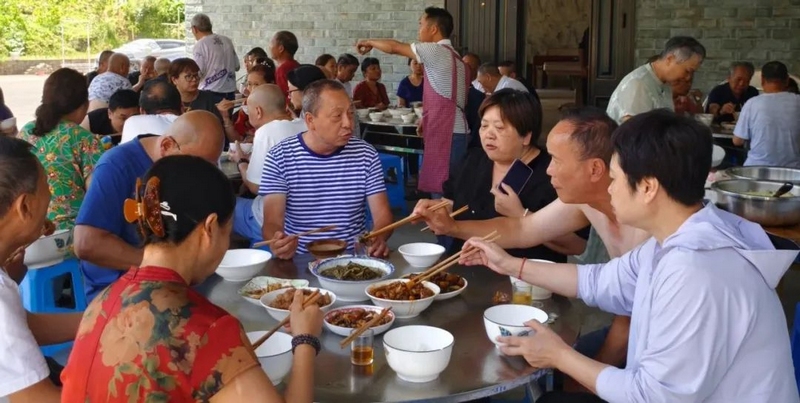飯菜味道巴適。