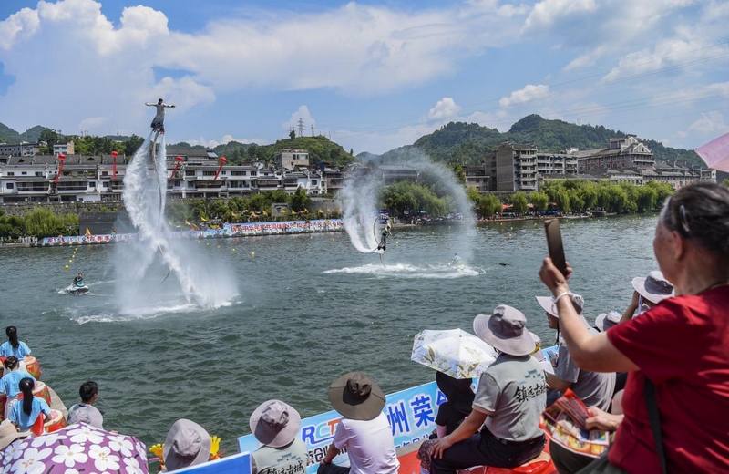 現場表演活動。