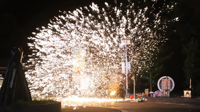 打鐵花。吳竹彧攝