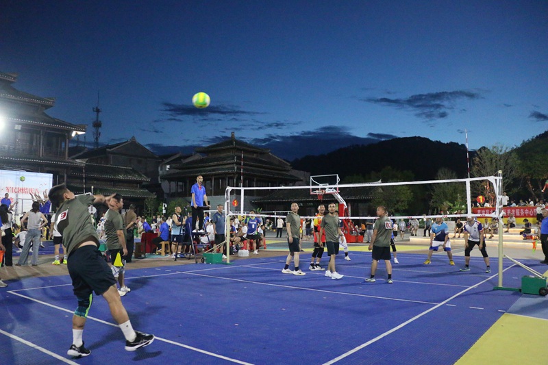 圖為精彩瞬間。