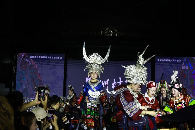 “村T”舞臺現場。