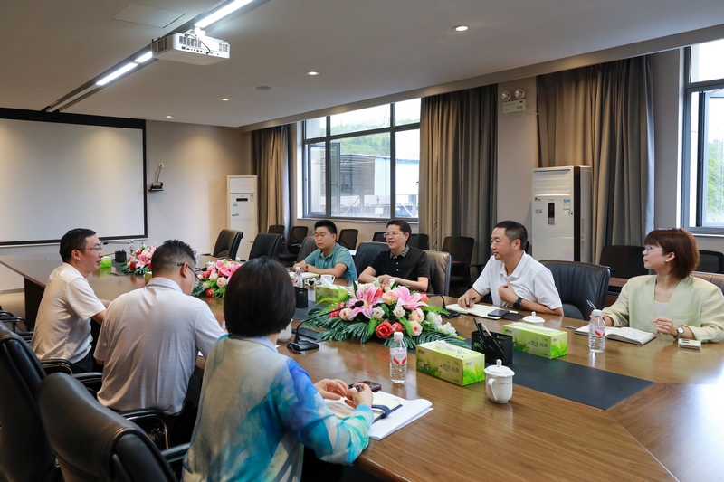 馬驍調研鋁及鋁加工產業發展情況并上門服務企業。