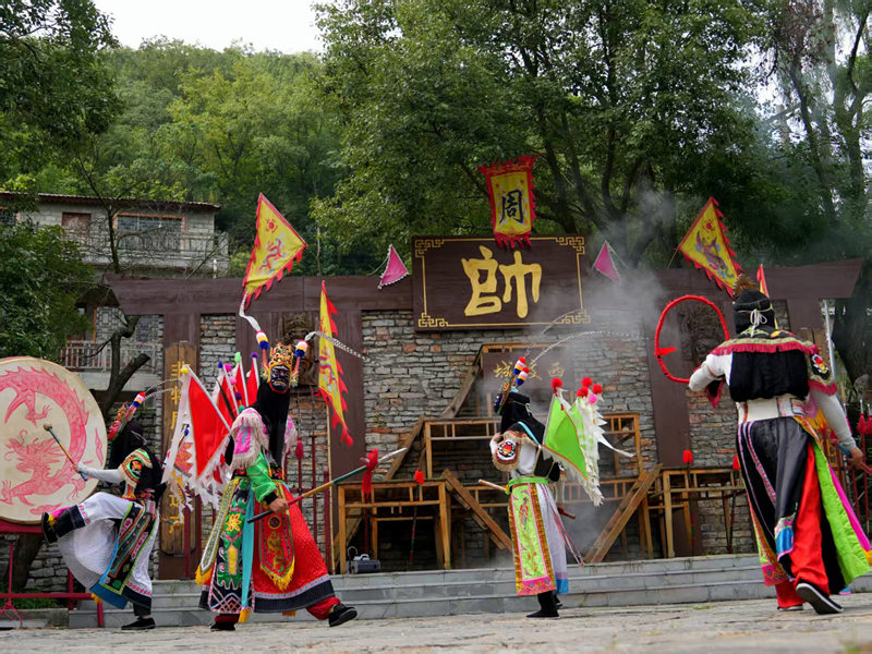 平壩區2025年屯堡文化宣傳月展演活動啟動。