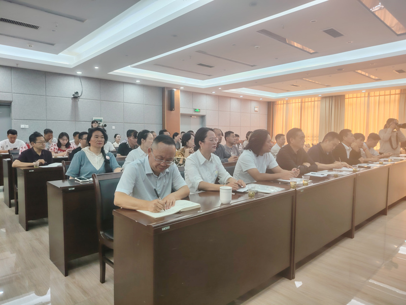 參培人員在認真聽課。劉虹艷攝