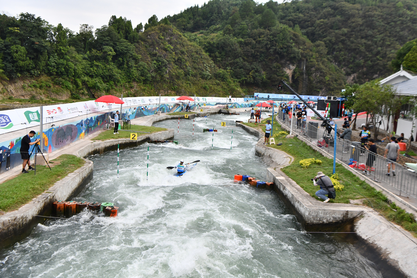 2025年亞洲皮劃艇激流回旋錦標賽比賽現場。楊仁海攝