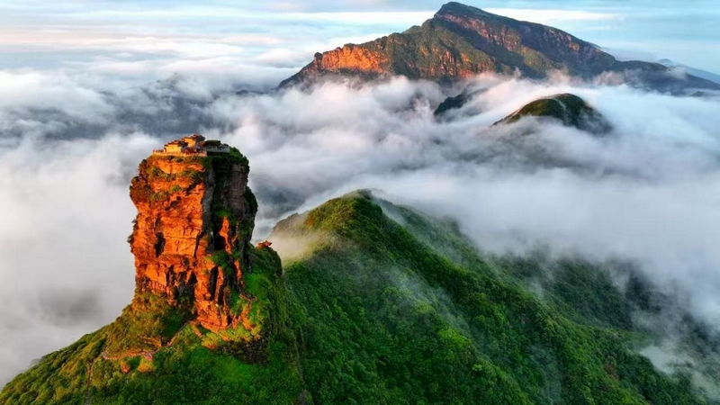 貴州梵凈山：暑期旅游人氣旺 迎客47.2萬人次帶火周邊經濟。