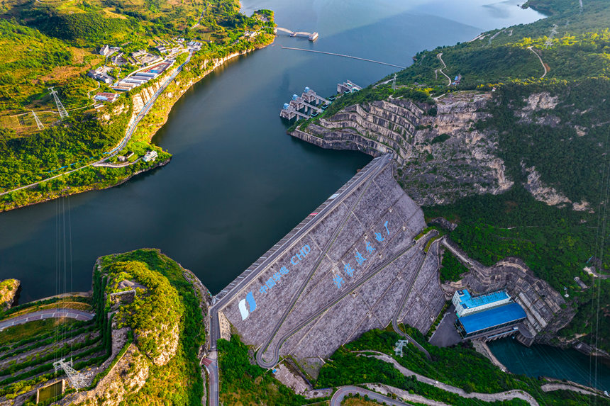 航拍的貴州省畢節市境內的洪家渡水電站。