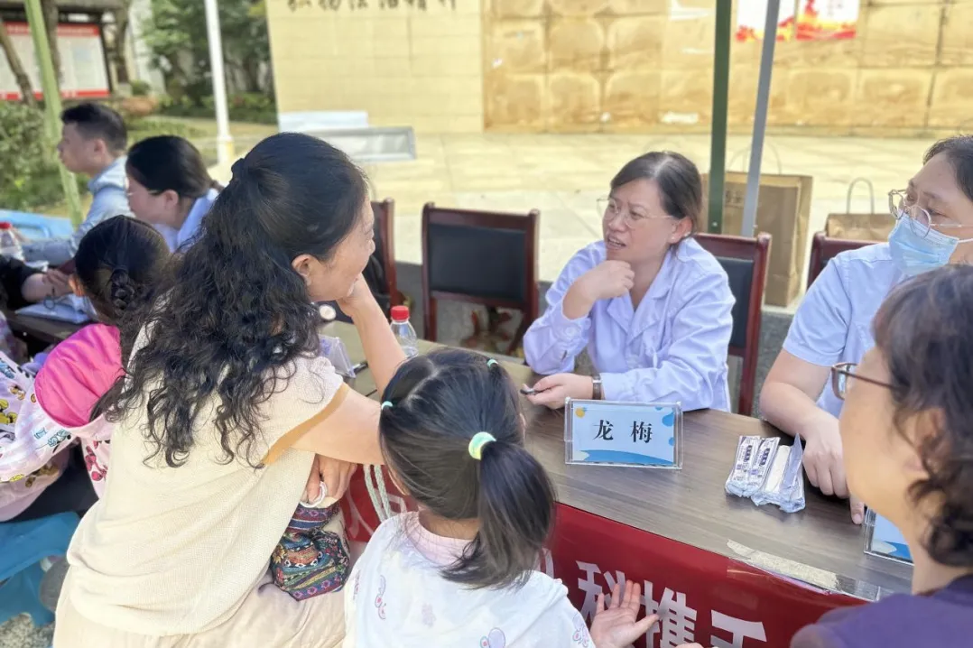 義診活動現場。