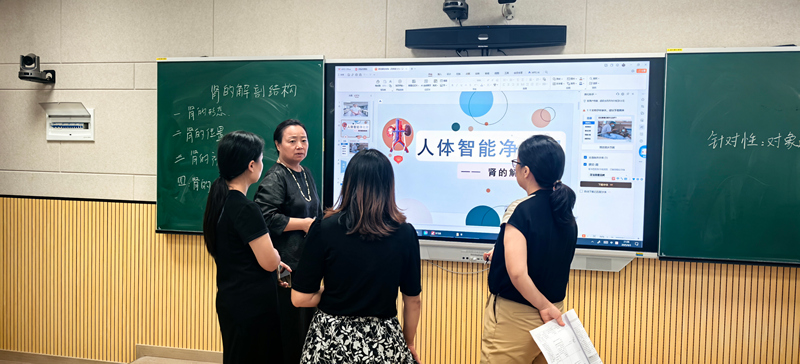 輔導老師參加銅仁市2025年優質課比賽。