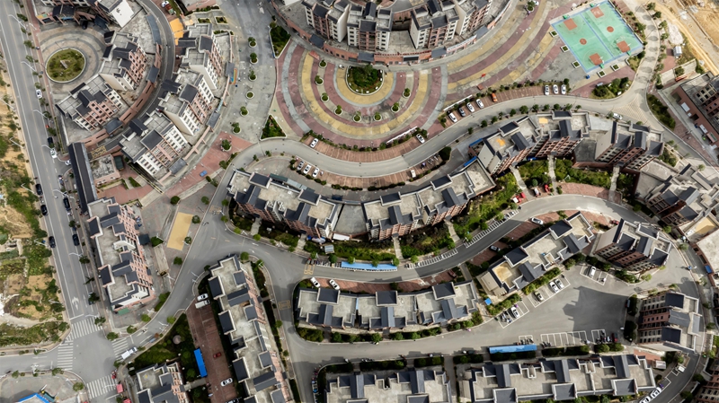 2025年9月18日拍攝的位于貴州省黔南布依族苗族自治州羅甸縣邊陽鎮興陽家園內的道路。