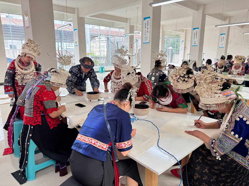 平壩區2025年苗族蠟染培訓班開班。