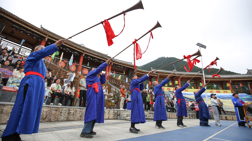 開幕式上文藝展演。石銀超攝