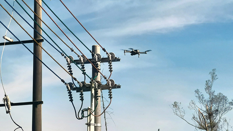 啟動無人機巡線排查故障。