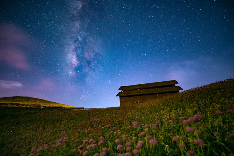阿西里西韭菜坪雪景星空。陳春志攝