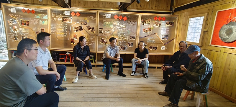 2、調研 。梁佳雪攝