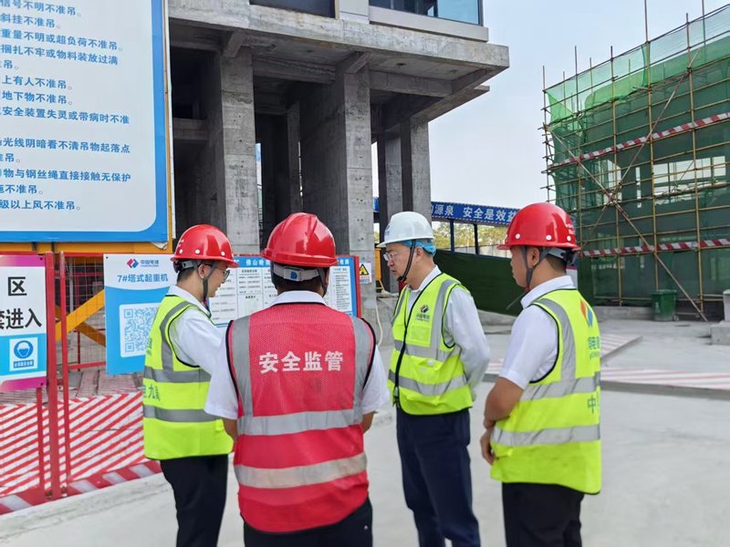 安全檢查中掃碼查看特種設備檢測維護信息